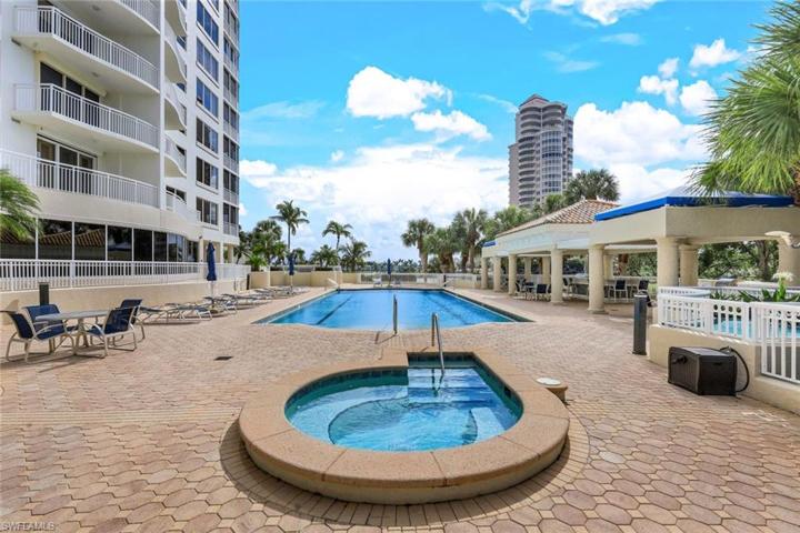 The pool and spa are never crowded!