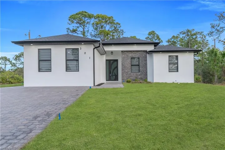 301 E 17th  ST, Lehigh Acres, FL 33972
