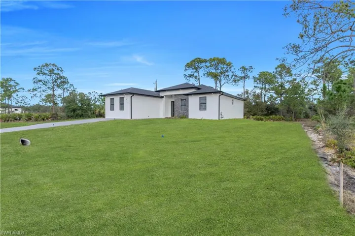 301 E 17th  ST, Lehigh Acres, FL 33972