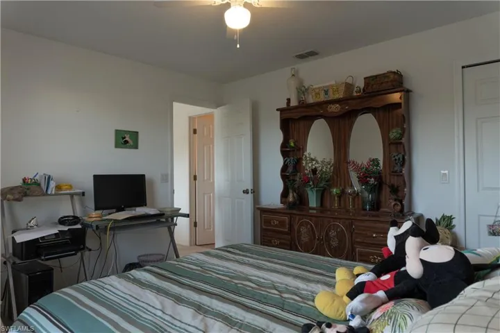 Bedroom with ceiling fan