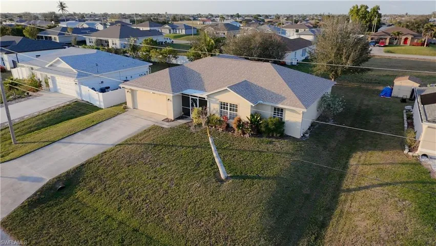 Birds eye view of property