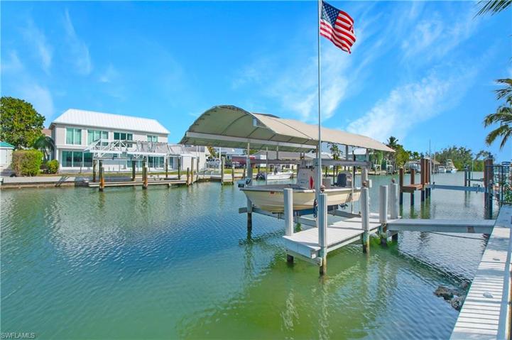 139 Trinidad ST, NAPLES FL 34113