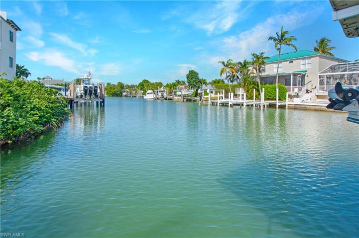 139 Trinidad ST, NAPLES FL 34113