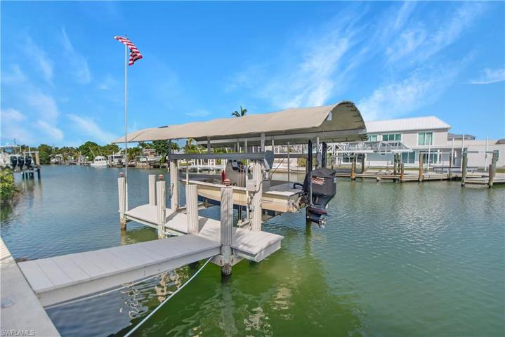 139 Trinidad ST, NAPLES FL 34113