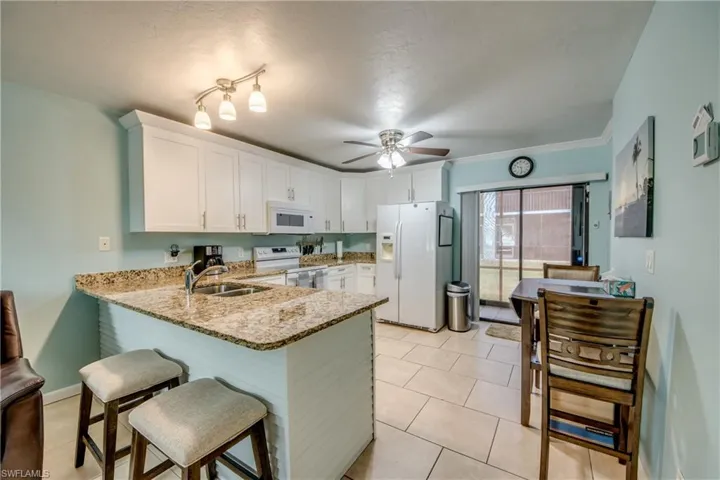 4904 Vincennes Ct 108, Cape Coral, Florida 33904