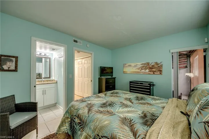 4904 Vincennes Ct 108, Cape Coral, Florida 33904