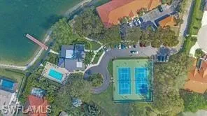 488 Henley Dr, Naples, Florida 34104