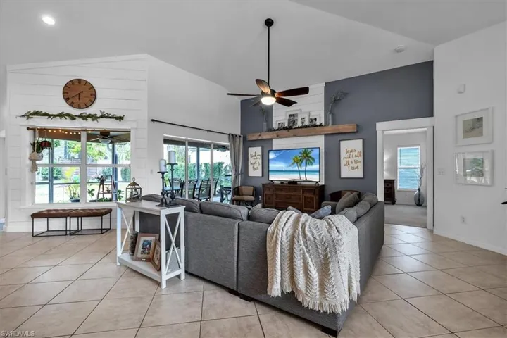 488 Henley Dr, Naples, Florida 34104