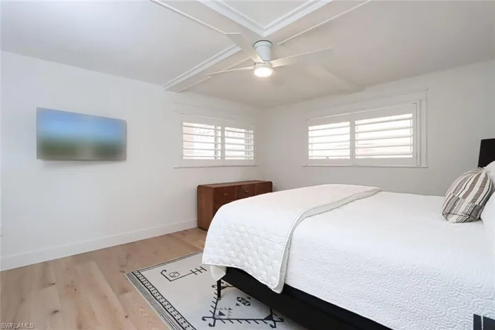 222 Harbour Dr 105, Naples, Florida 34103