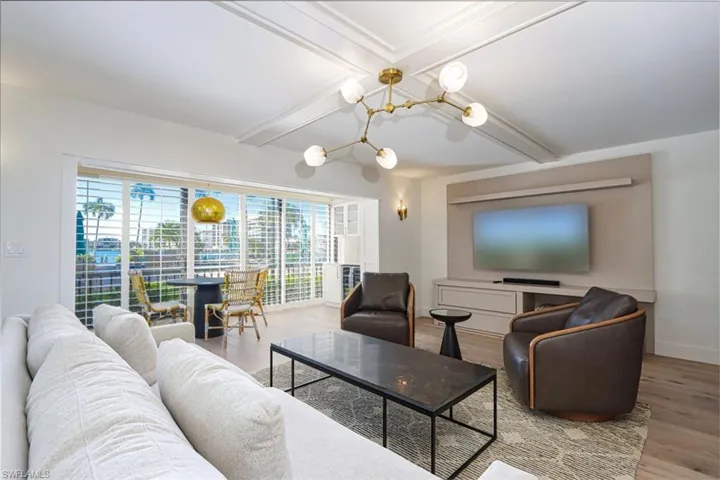 222 Harbour Dr 105, Naples, Florida 34103