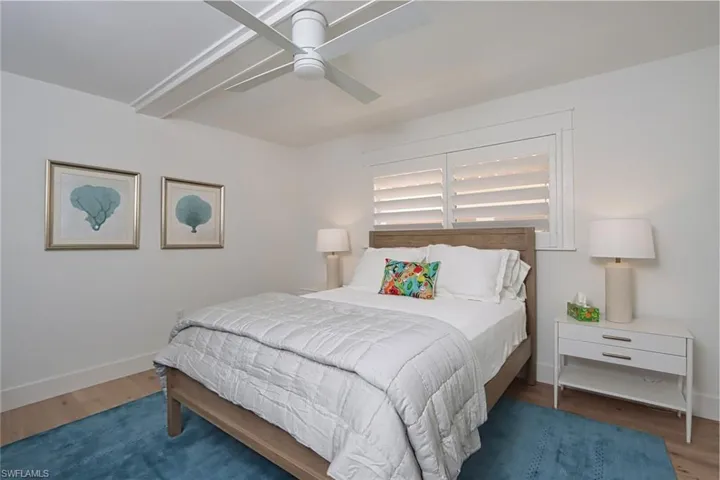 222 Harbour Dr 105, Naples, Florida 34103