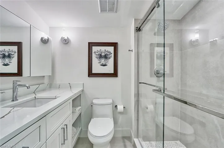 222 Harbour Dr 105, Naples, Florida 34103