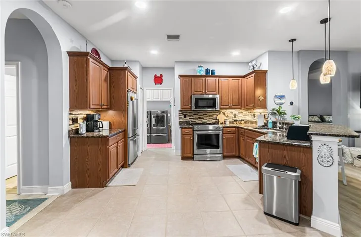 10695 Camarelle Cir, Fort Myers, Florida 33913