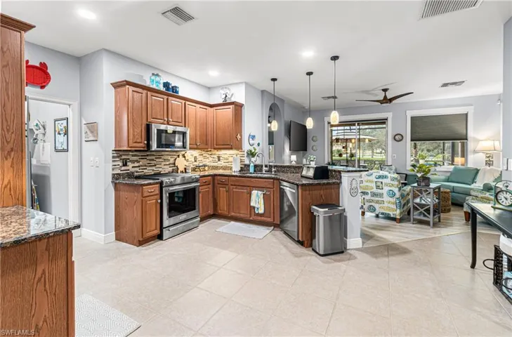 10695 Camarelle Cir, Fort Myers, Florida 33913