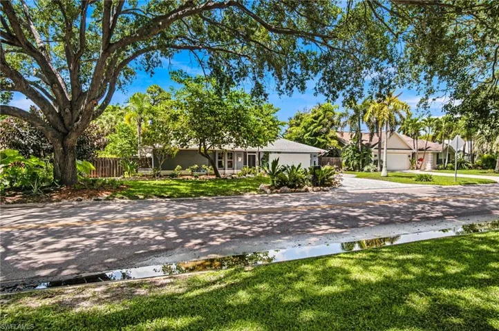 2667 River Reach Dr, Naples, Florida 34104