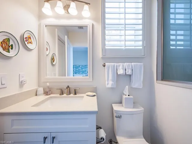 8410  Abbington  CIR, Naples, FL 34108