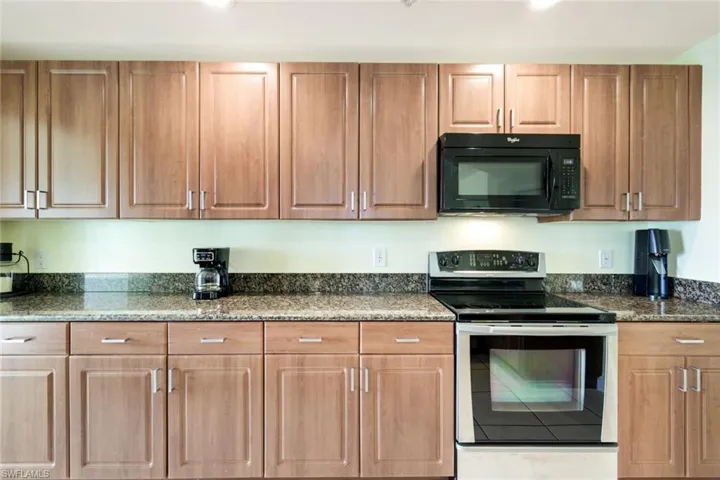 2745 1st St # 2106, Fort Myers Fl 33916