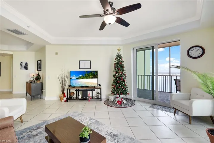 2745 1st St # 2106, Fort Myers Fl 33916