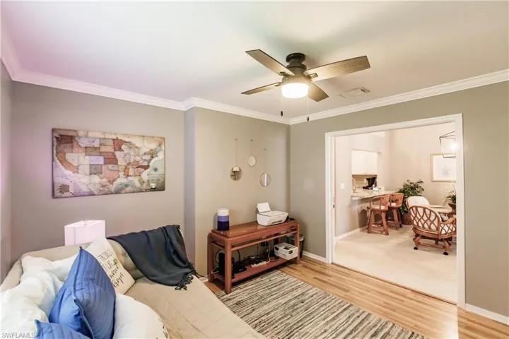 6133  Thresher  DR, Naples, FL 34112