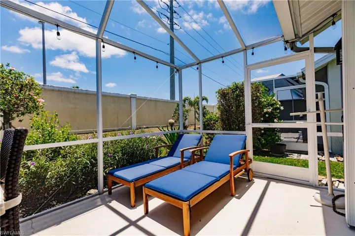 6133  Thresher  DR, Naples, FL 34112