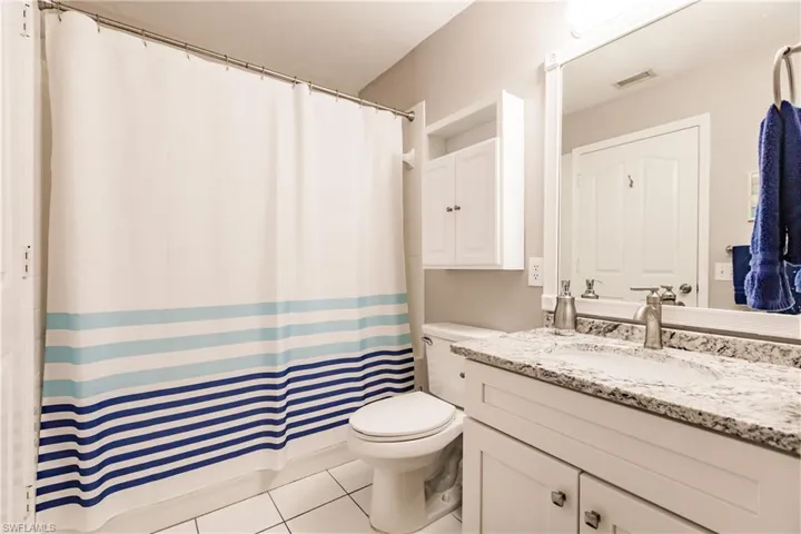 6133  Thresher  DR, Naples, FL 34112