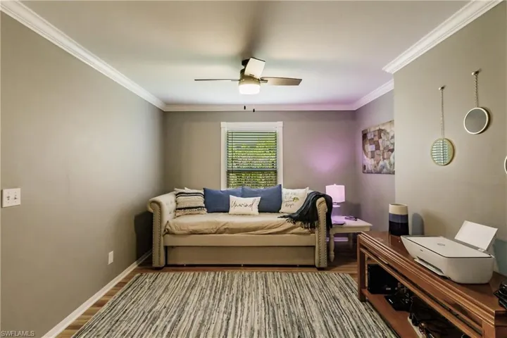 6133  Thresher  DR, Naples, FL 34112