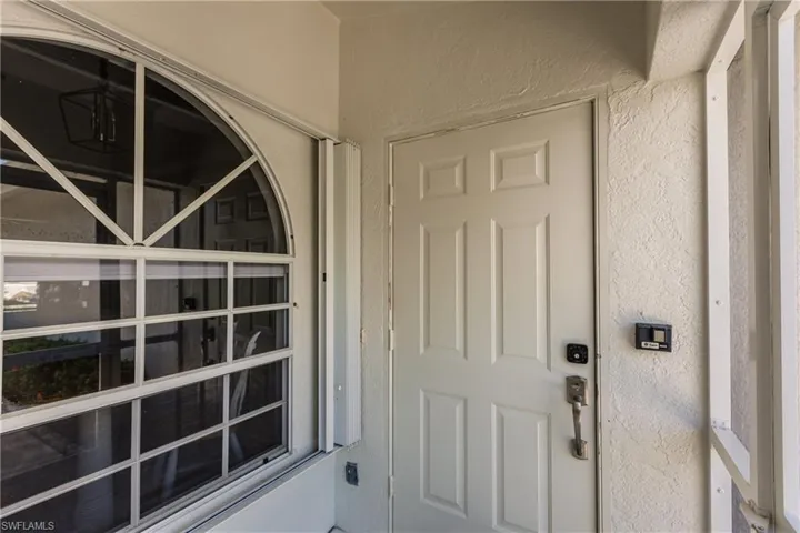 6133  Thresher  DR, Naples, FL 34112