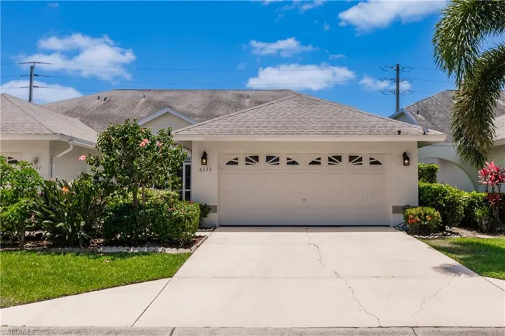 6133  Thresher  DR, Naples, FL 34112