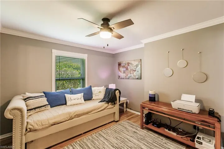 6133  Thresher  DR, Naples, FL 34112