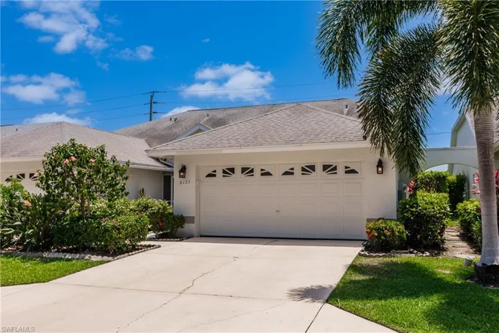 6133  Thresher  DR, Naples, FL 34112