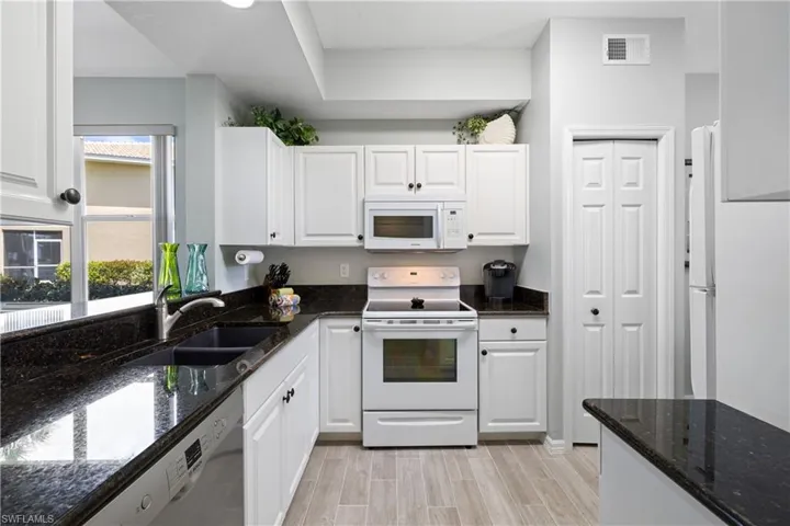 Kitchen with Granite Counter tops