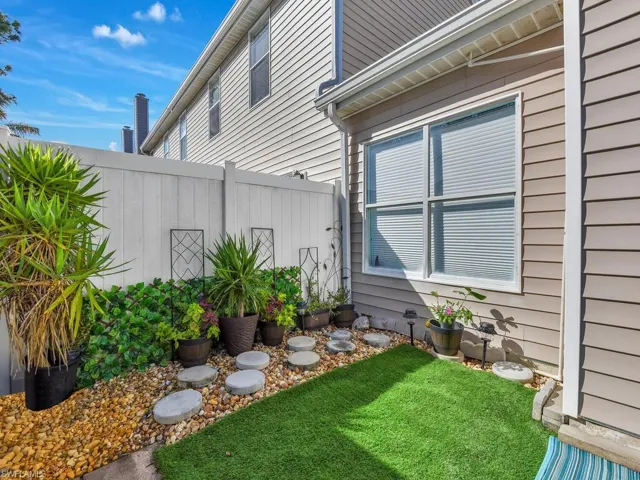 Attached Courtyard