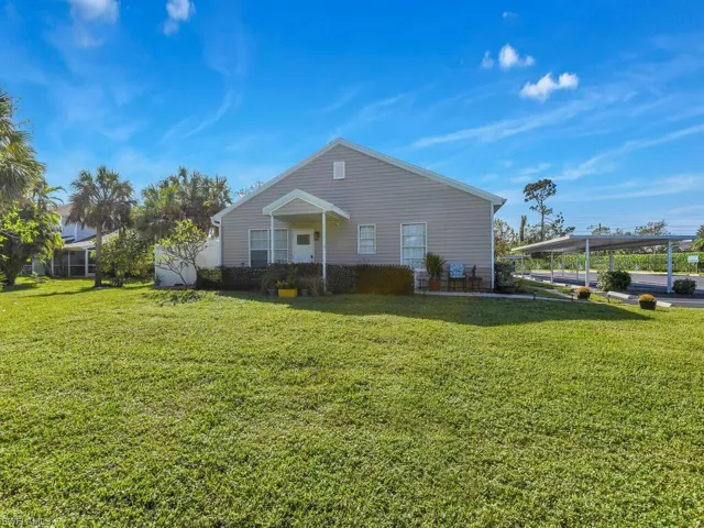 End Unit Condo w/ Assigned Parking