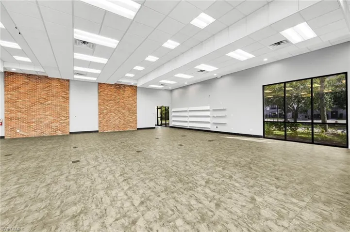 8991  Daniels Center  DR, Fort Myers, FL 33912