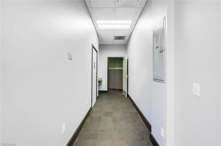 8991  Daniels Center  DR, Fort Myers, FL 33912