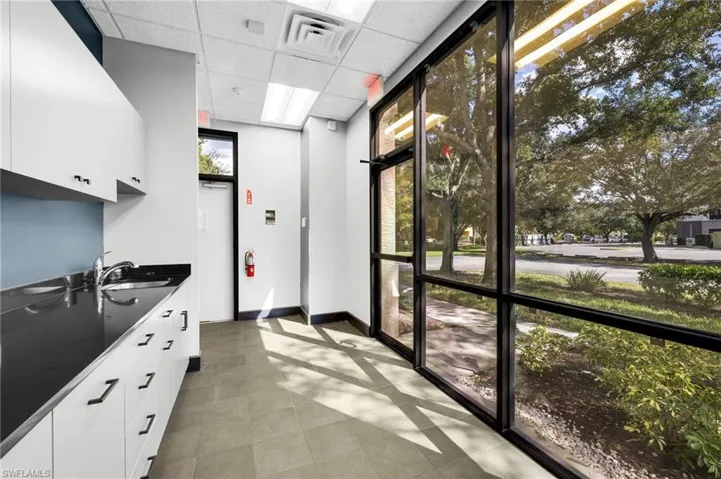 8991  Daniels Center  DR, Fort Myers, FL 33912