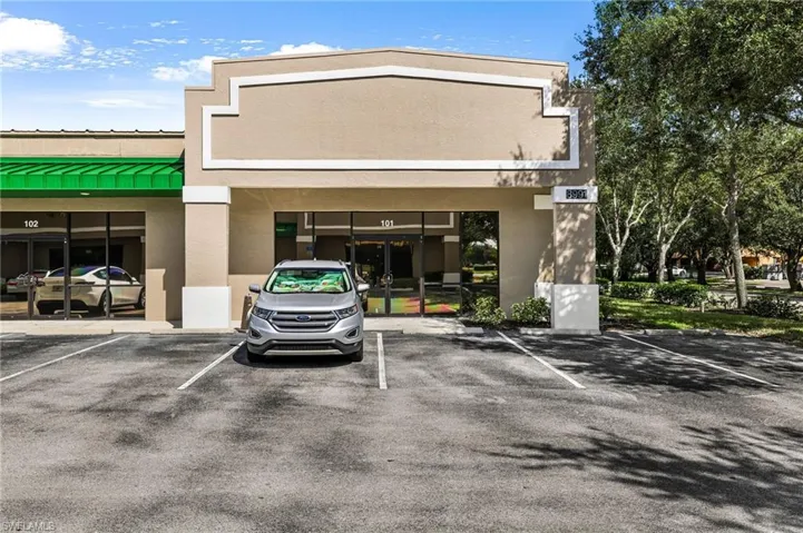 8991  Daniels Center  DR, Fort Myers, FL 33912