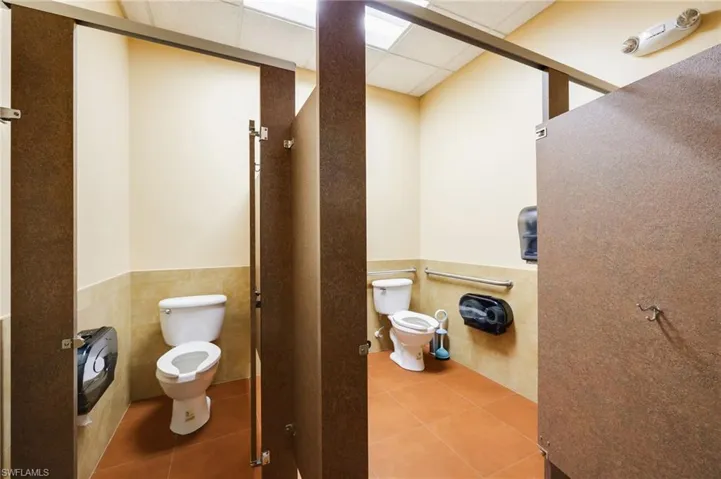 8991  Daniels Center  DR, Fort Myers, FL 33912