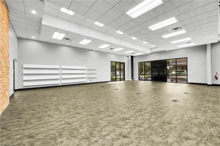 8991  Daniels Center  DR, Fort Myers, FL 33912
