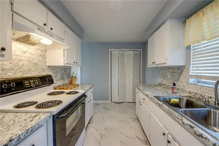 3518 Se 8th Pl, Cape Coral, Florida 33904