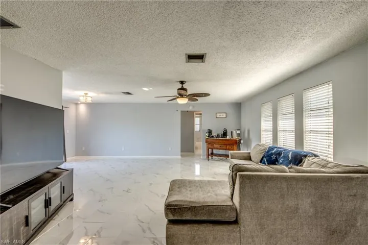 3518 Se 8th Pl, Cape Coral, Florida 33904