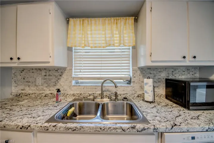 3518 Se 8th Pl, Cape Coral, Florida 33904