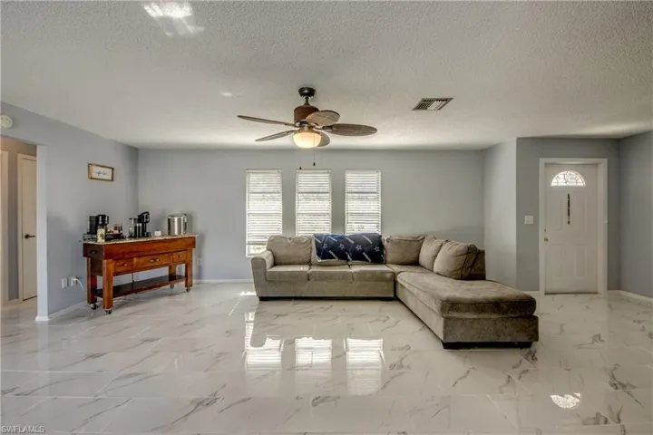 3518 Se 8th Pl, Cape Coral, Florida 33904