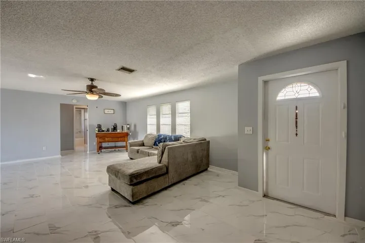 3518 Se 8th Pl, Cape Coral, Florida 33904