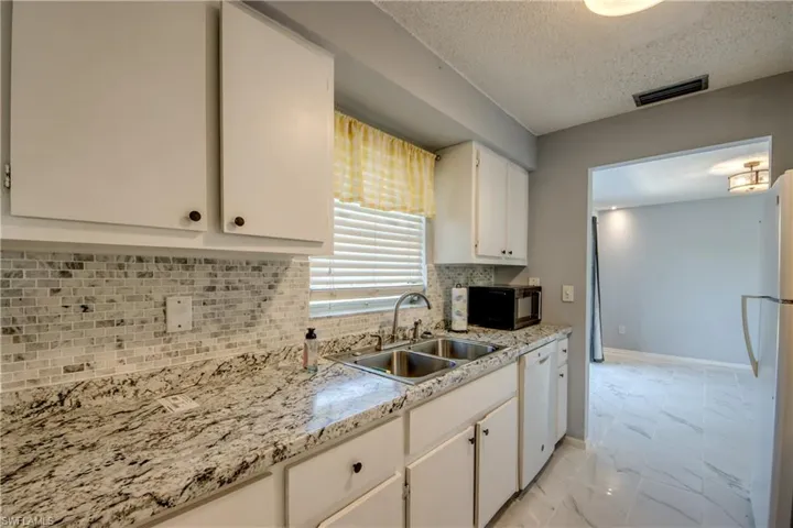3518 Se 8th Pl, Cape Coral, Florida 33904