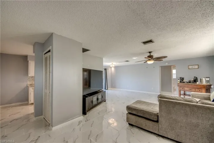 3518 Se 8th Pl, Cape Coral, Florida 33904
