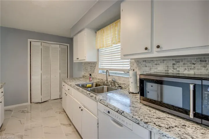 3518 Se 8th Pl, Cape Coral, Florida 33904