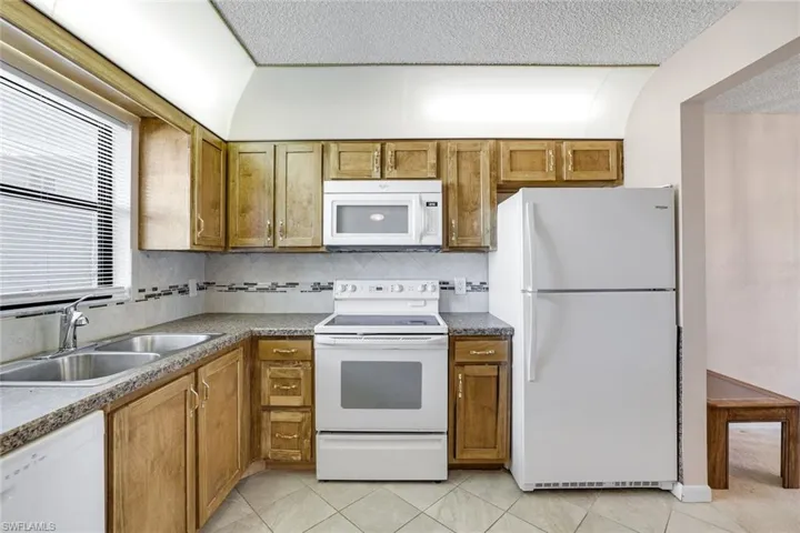 4338 27th Ct Sw 104, Naples, Florida 34116