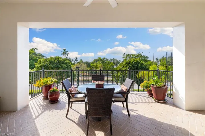 1400 Gulf Shore Blvd N 201, Naples, Florida 34102