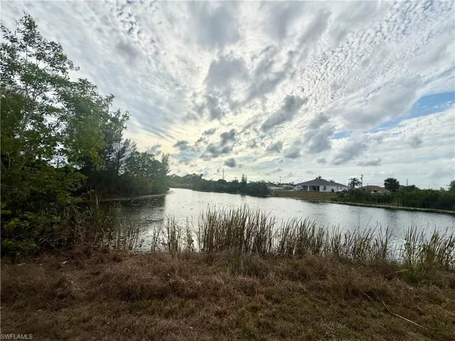 3644 Ne 9th Pl, Cape Coral, Florida 33909